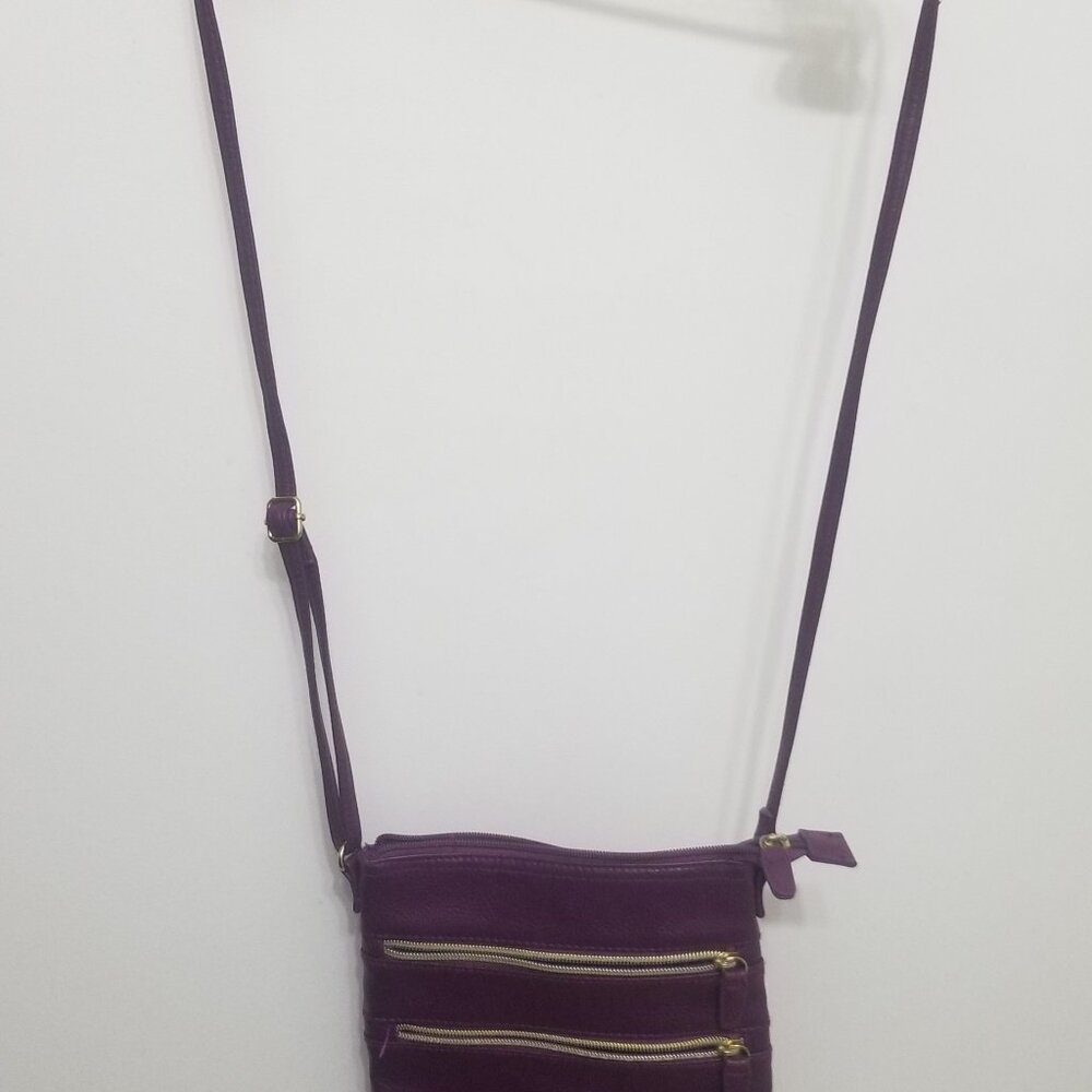 lovely purple purse w strap and several pockets - Picture 5 of 13